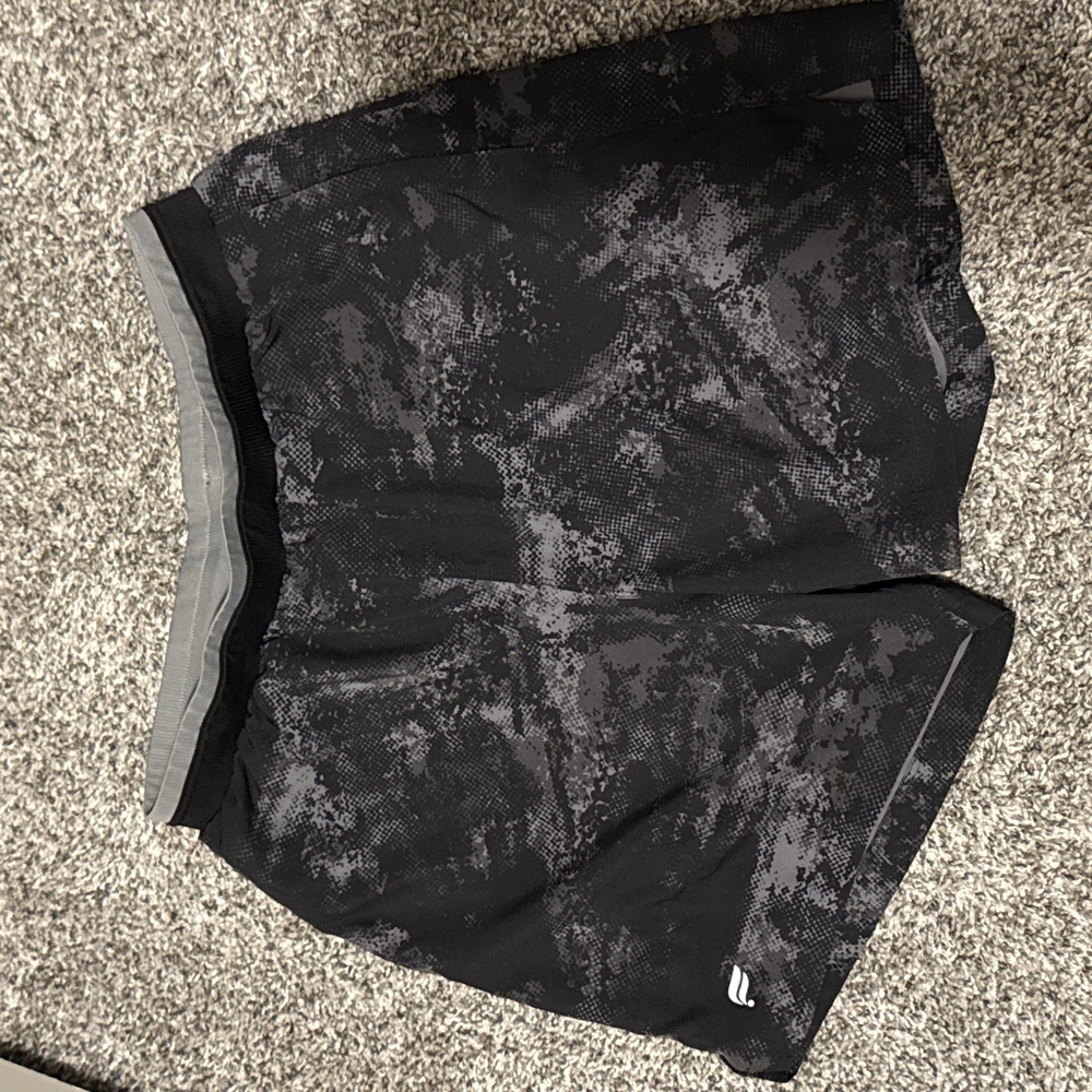 Fabletics Black and Gray Athletic Shorts  "The FUNDAMENTAL II"  5 Inch Inseem